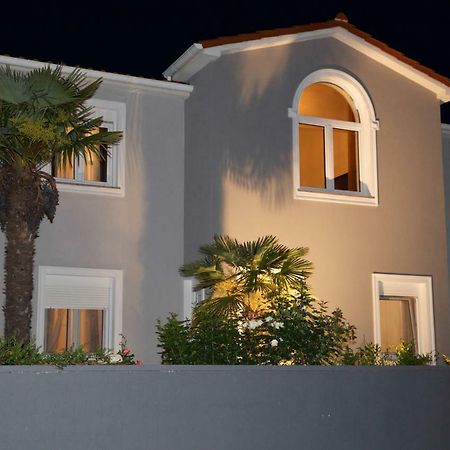 Apartments Petar Pan Fazana Bagian luar foto