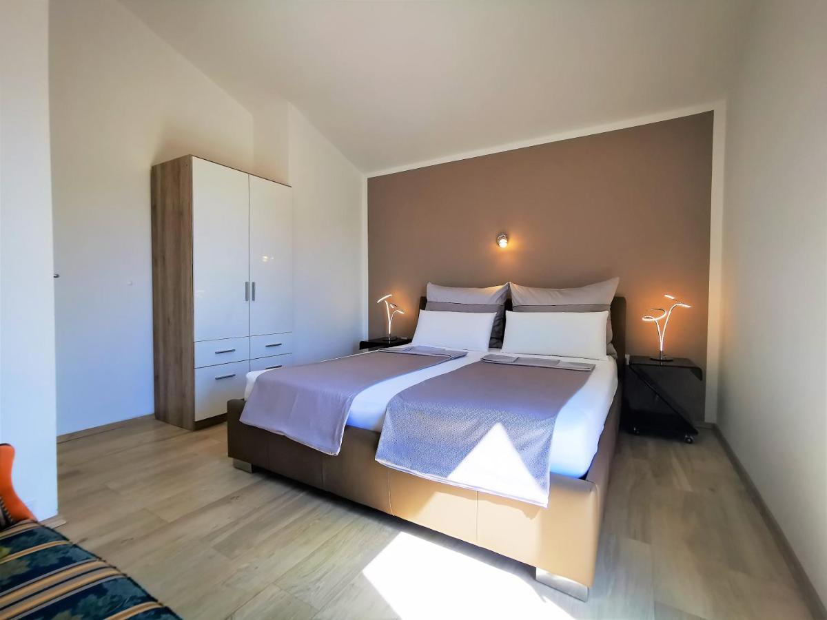 Apartments Petar Pan Fazana Bagian luar foto
