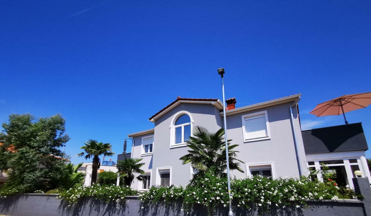 Apartments Petar Pan Fazana Bagian luar foto